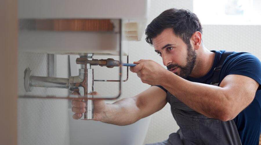Expert burst pipe repair services in Lone Oak, TX